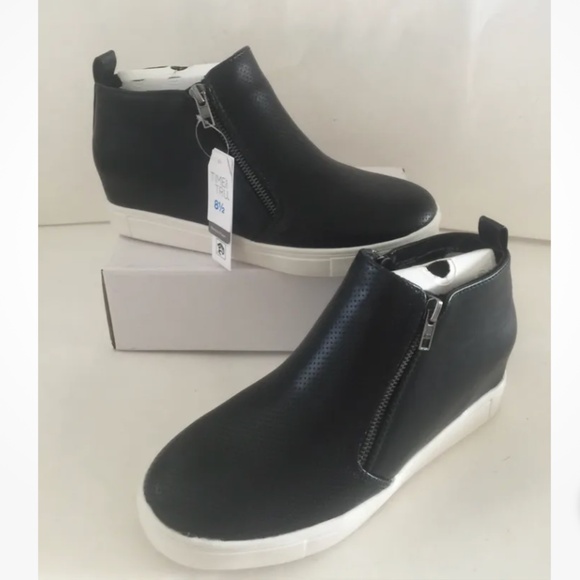 Time and Tru Women’s Memory Foam Wedge Black Sneaker Bootie Size 8.5 NEW - Picture 11 of 12